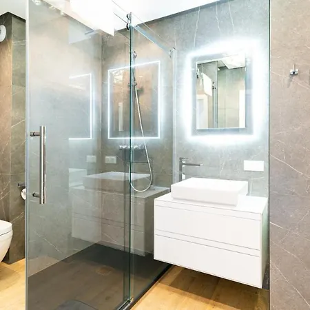 Good Time - Hugo - Blisko Centrum Apartment